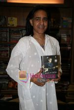 Made in India Biddu_s book launch in Landmark on 10th Feb 2010 (7).JPG